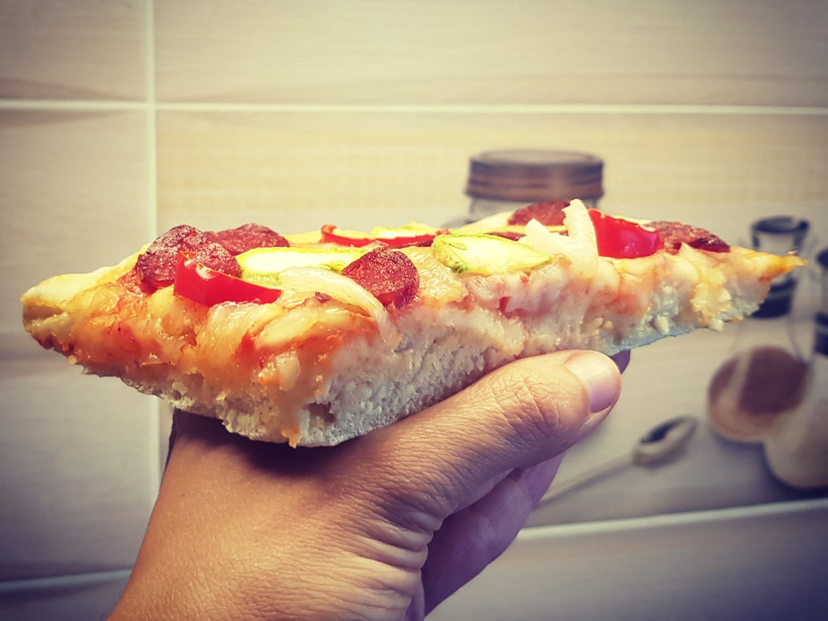 PIZZA CU BLAT&nbsp;PUFOS